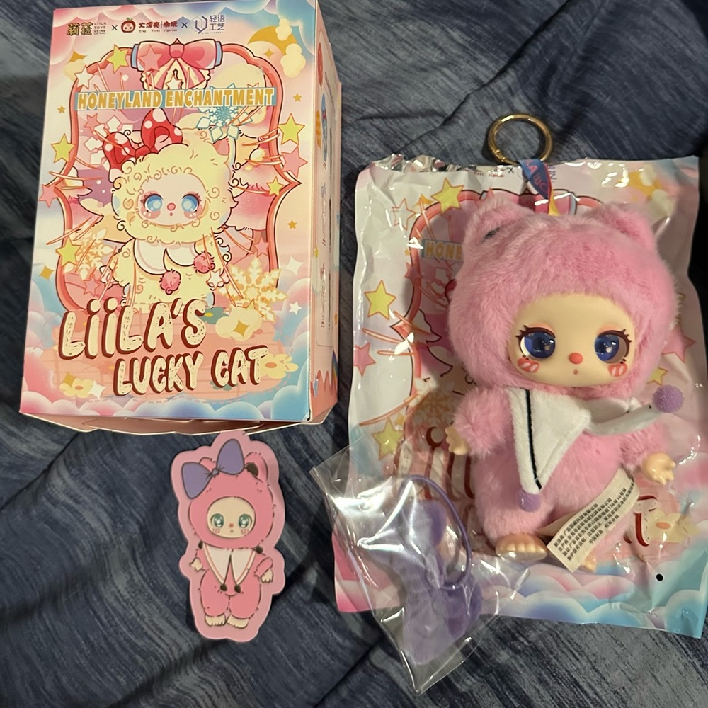 Lilia’s Lucky Cat